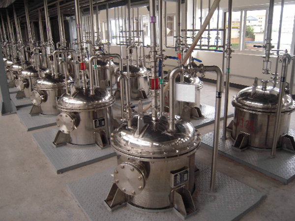 Stainless steel plates are used in pressure vessels